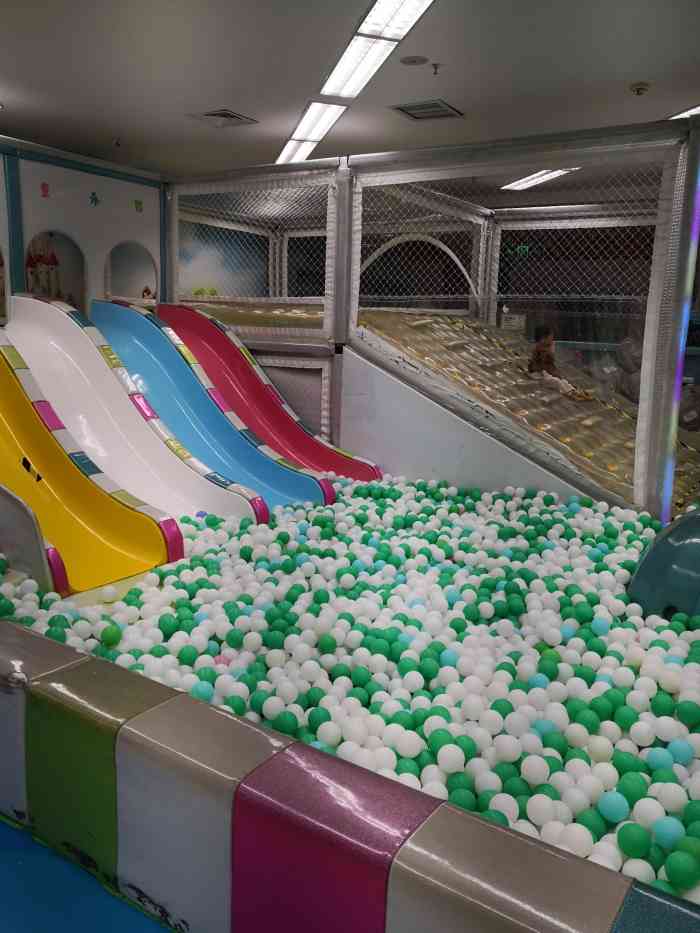 孩子王童乐园(郑州二七万达店)-"7815环境在万达的三楼他的场地