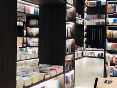 -钟书阁(群光广场店)