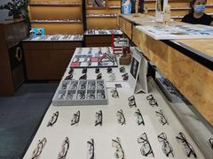 -罗伯特眼镜·蔡司官方授权(罗湖国贸店)