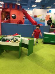 -莫莉幻想儿童乐园(武汉保利广场店)