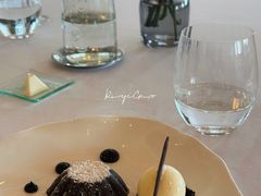 巧克力蛋糕配香草冰淇淋-Jean Georges