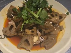 卤藕片-巴厘龙虾·榜首油焖大虾(洞庭·艺术洋房店)