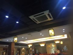 -羊家胡同·龙虾烧烤火锅(龙汇路店)