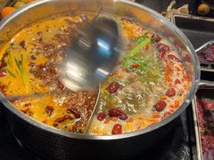 -鹿鸣山草本茶香火锅(园西路店)