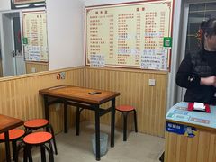 等位区-如意香辣鸡架(总店)