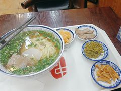 -陇兴楼兰州拉面(西安咸阳国际机场店)