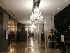 -上海虹桥西郊假日酒店