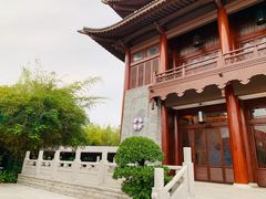 -三亚亚龙湾雅高美爵酒店