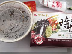-万和春排骨砂锅米饭(新业广场店)