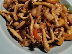 山菌虾仁烧豆腐-聚友斋(陶瓷琉璃馆水晶街店)
