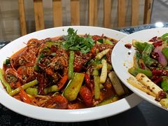 麻辣小龙虾-味老大土碗菜(中山三路店)