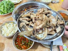 -肖肖酸萝卜鱼火锅(总店)