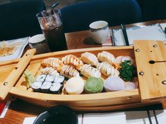 寿司船-花宴·日式料理