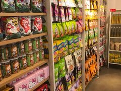 -名创优品(北京新中关购物中心地铁层店)