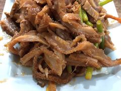 -吕记清真美食城(永兴服装街店)