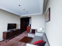 套房的客厅-上海龙之梦万丽酒店