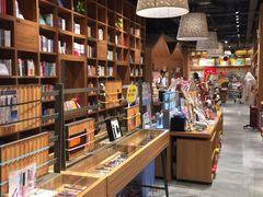 -百新书局(尚悦湾店)