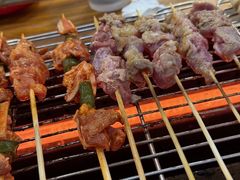 -哈尔滨小酒馆·鲜肉现穿自助烧烤(康新花园店)
