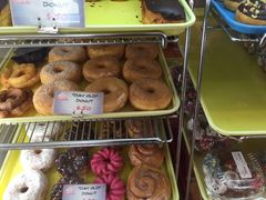 -Winchell's Donuts House