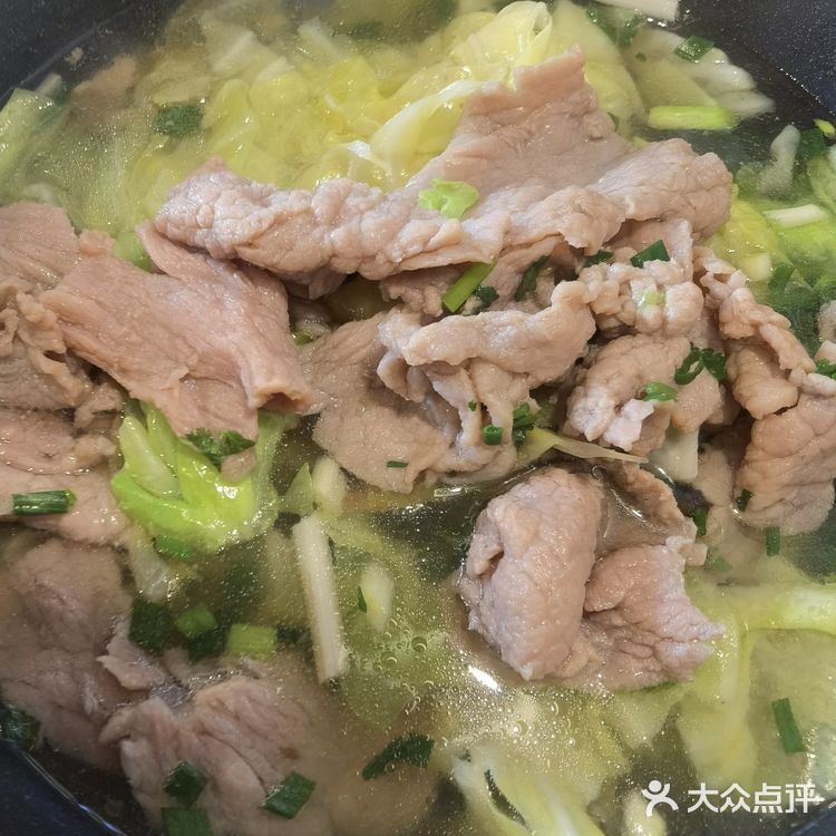 同事第一次来吃这家跷脚牛肉，订了一个双人套餐