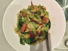 -鞍山大白鲨美食酒店