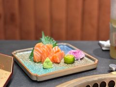 -铭牛烧肉·和牛海鲜自助(高新月牙湖店)