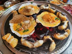 -围炉肉舍•炭烤活鳗•丹东海鲜烤肉(步行街店)