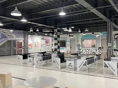 -极限PLAY运动娱乐新世界·团建派对潮玩休闲馆·室内蹦极高空游乐园