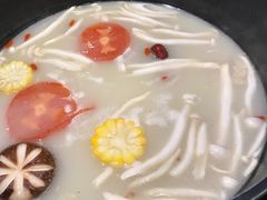 -三人行骨头王火锅(长寿店)