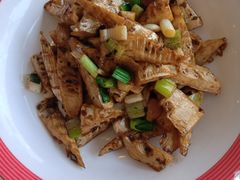 -鑫巴蜀小镇 · 水煮鱼专研店(玉桥店)