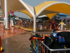 android_upload_pic-平江亚马逊水上乐园