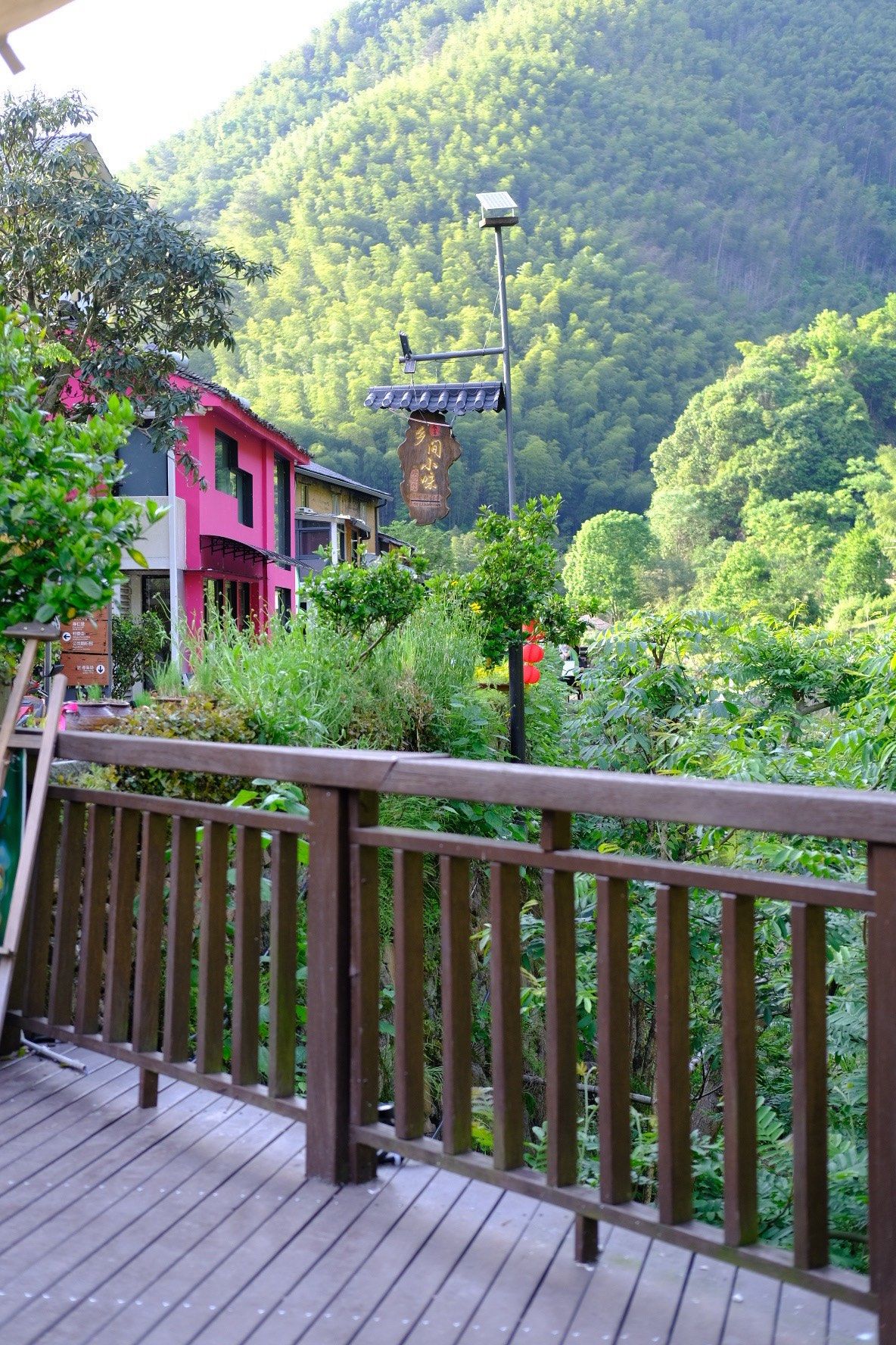 古镇 
来桐庐一游,附近景点众多,大奇山,卢茨村,石舍村等等都是不