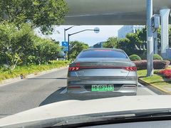 -虹桥火车站-停车场