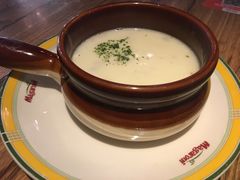 奶油蘑菇鸡蓉汤-玛格萝妮(汇智国际商业中心店)