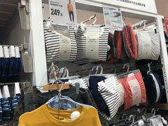 -优衣库(东莞汇一城店)