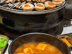 -草家酱蟹炭火烤肉店(珲春南路一店)