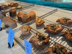 -VERIE BAKEHOUSE