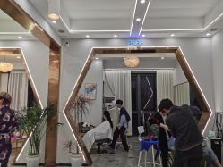 -V8潮牌·接发烫染连锁