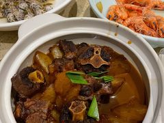 砂锅牛尾炖萝卜-我是那个大叔·美食研究所(新塘路店)