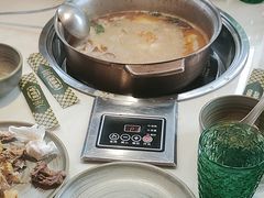 -喃喃椰·糟粕醋·椰子鸡火锅(七堡花园店)