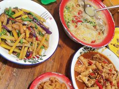 -老三样·美食研究中心(世贸路店)