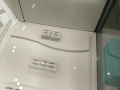 -Tiffany & Co.蒂芙尼
(杭州大厦店)