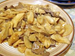 猪肝炒杏鲍菇-吉事利茶餐厅