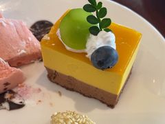 -荣誉国际酒店-云顶旋转餐厅