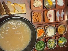 -银米·云南传统过桥米线(双廊黑金冠店)