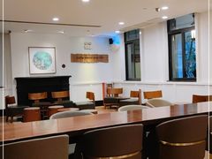 大堂-星巴克臻选(广州沙面店)