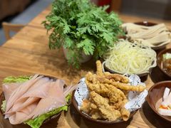 火箭鱿鱼-虾领航小龙虾·吉林烧烤(柳州路店)