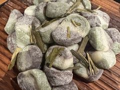 -三出山火锅(南京万象天地店)