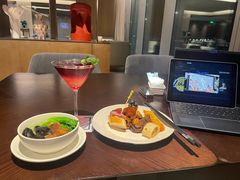 -深圳国际会展中心希尔顿酒店(前海华发冰雪世界店)