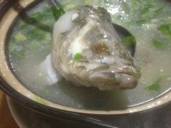 -悦牧·酸汤牛肉火锅(沃尔玛店)